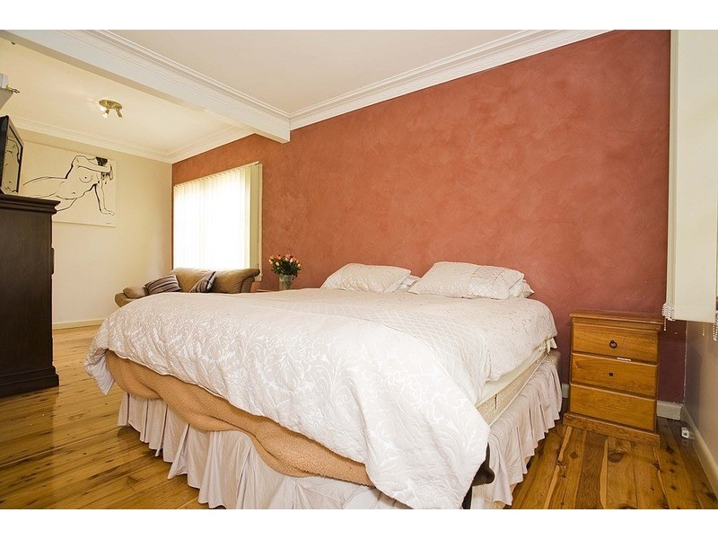 1 Walker Avenue, Peakhurst NSW 2210