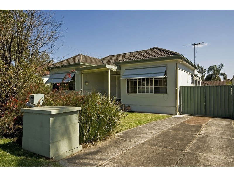 11 Greenway Parade, Revesby NSW 2212