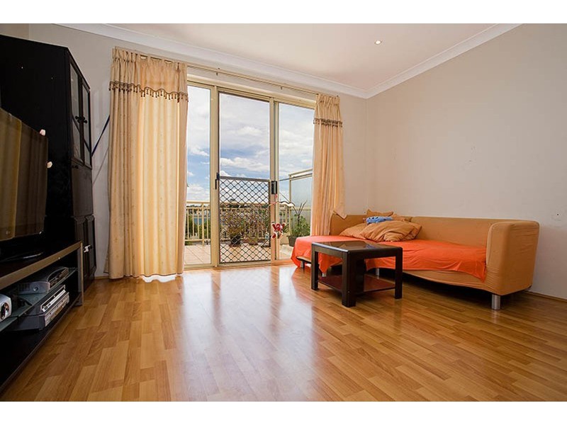 13/2 Short Road, Riverwood NSW 2210