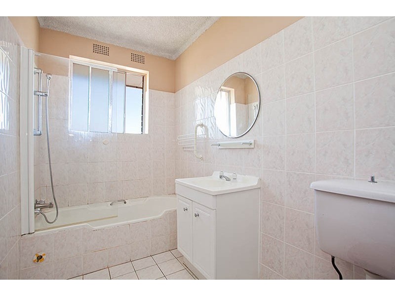 12/58 Cronulla Street, Carlton NSW 2218