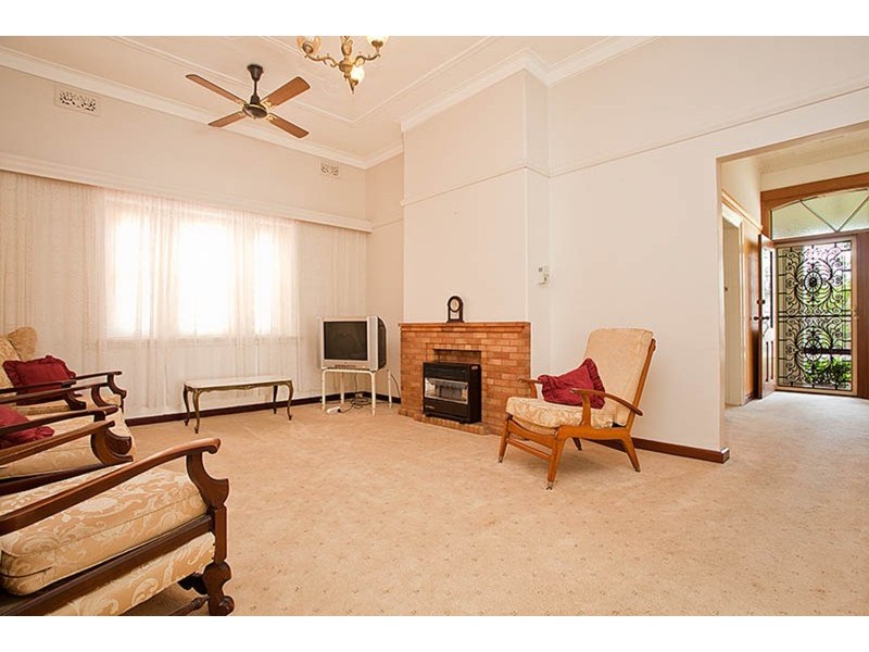 11 Carrington Street, Penshurst NSW 2222