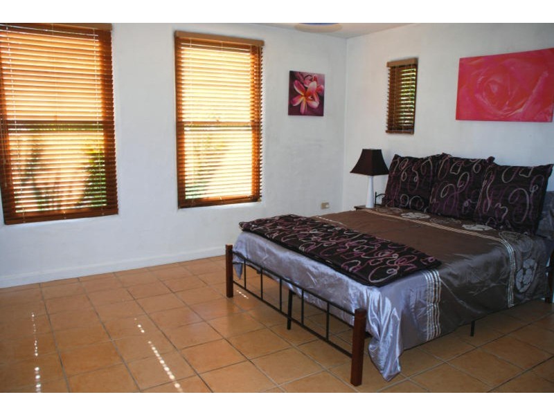 Montanna Retreat 230 North Creek Road, Lennox Head NSW 2478