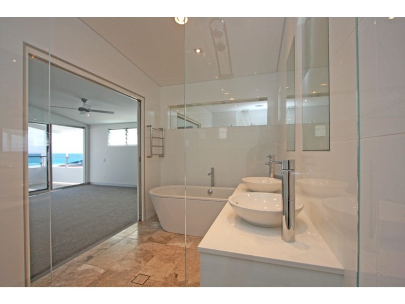 2/3 Pinnacle Row, Lennox Head NSW 2478