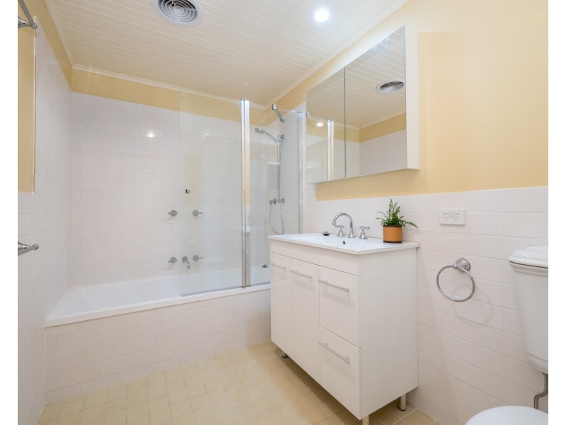 43 Avondale Avenue, East Lismore NSW 2480