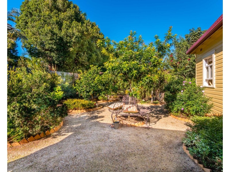 43 Avondale Avenue, East Lismore NSW 2480