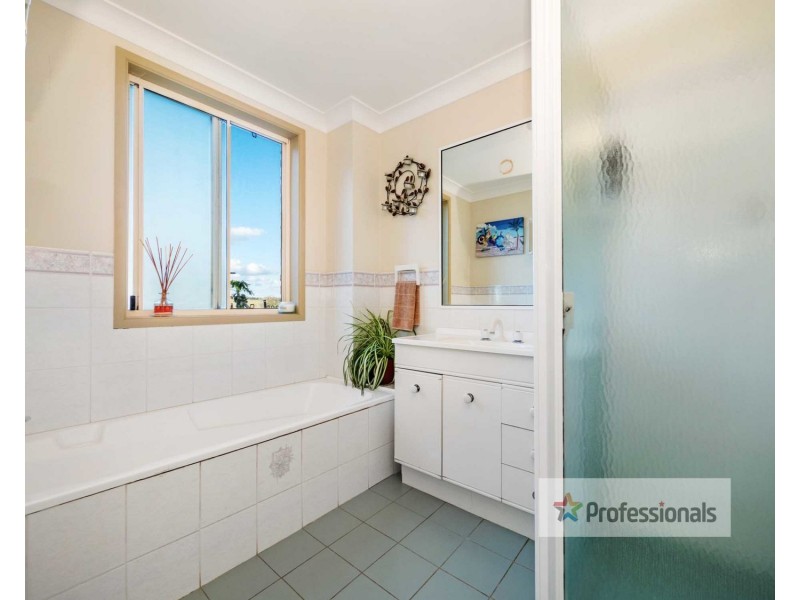 2 Dunromin Drive, Modanville NSW 2480