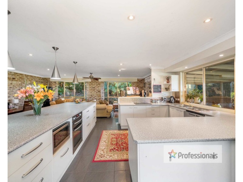 2 Dunromin Drive, Modanville NSW 2480