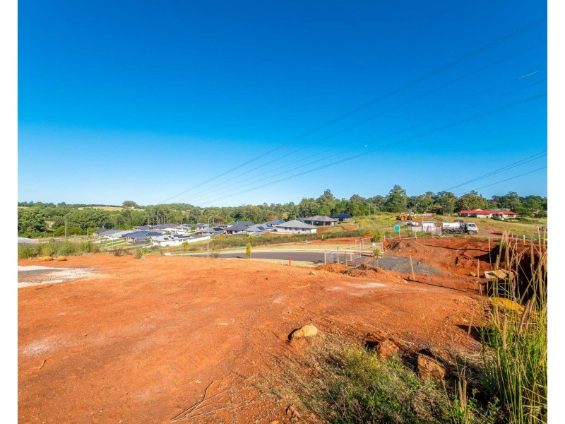 1 Hidden Valley Circuit, Chilcotts Grass NSW 2480