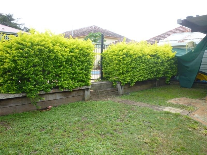 64 Oakley Avenue, East Lismore NSW 2480
