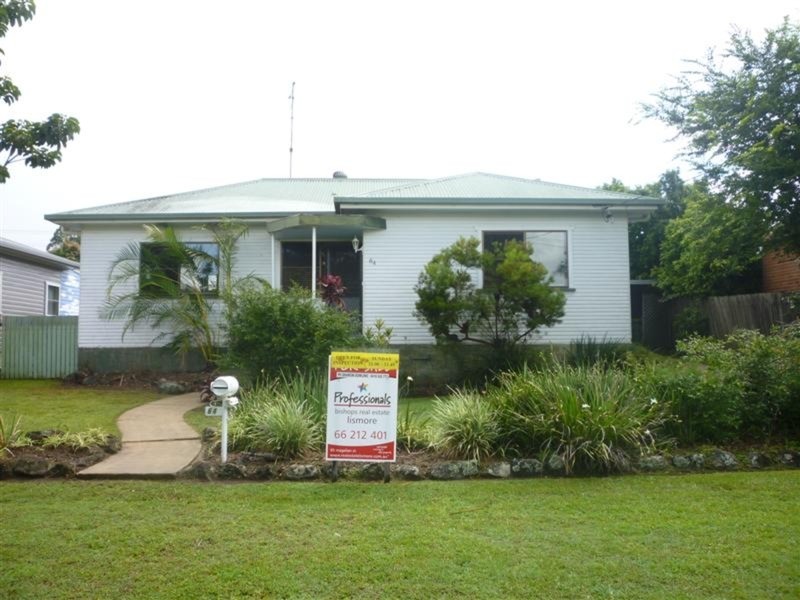 64 Oakley Avenue, East Lismore NSW 2480