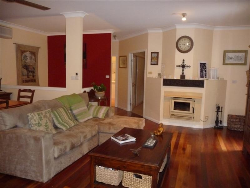 1A Whispering Valley Drive, Richmond Hill NSW 2480