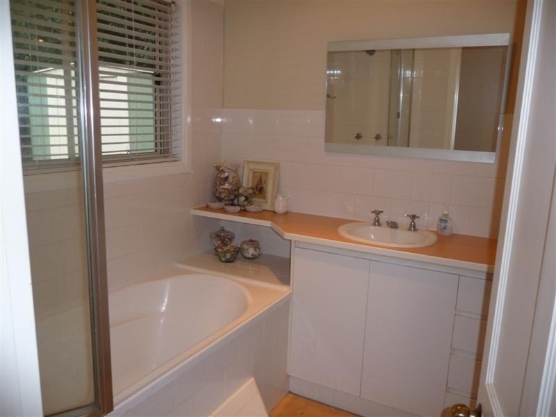 1A Whispering Valley Drive, Richmond Hill NSW 2480