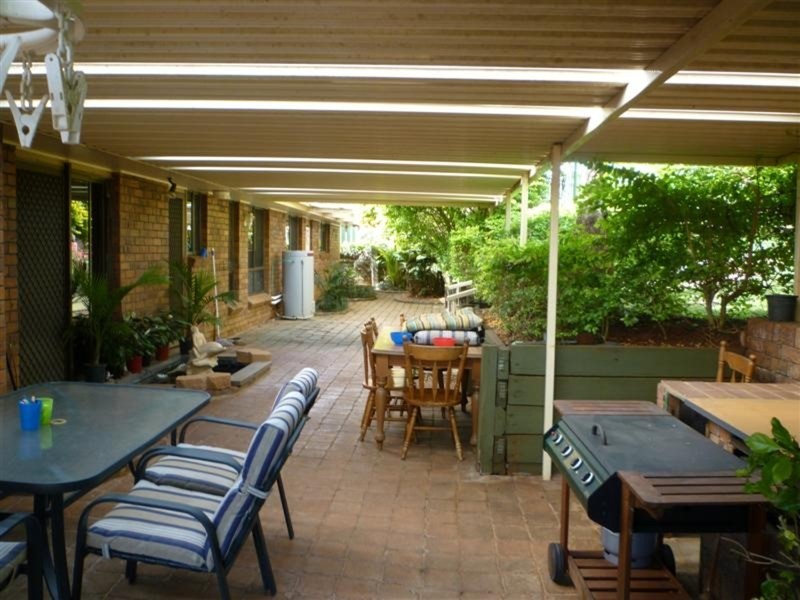 15 Highview Crescent, Modanville NSW 2480