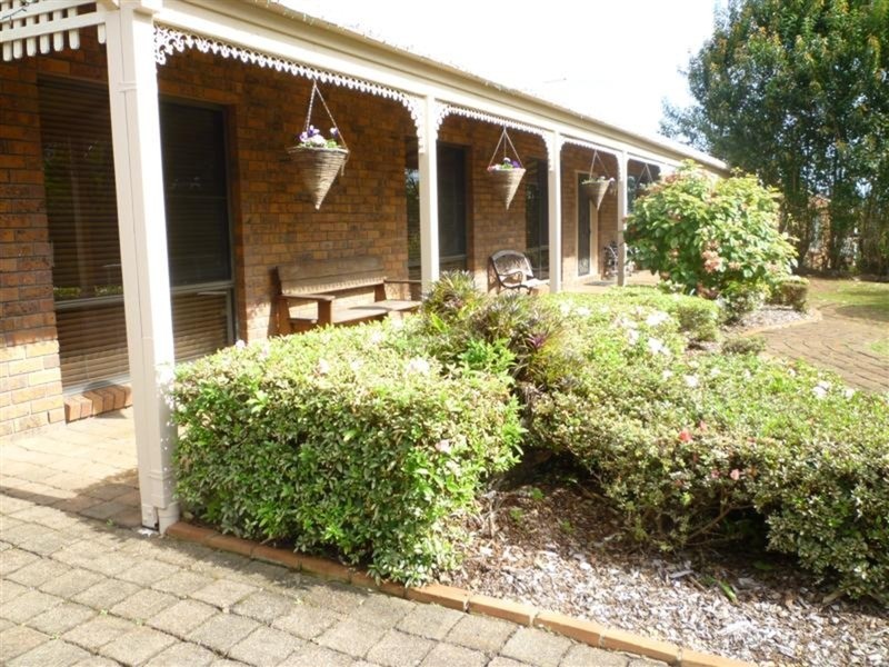 15 Highview Crescent, Modanville NSW 2480