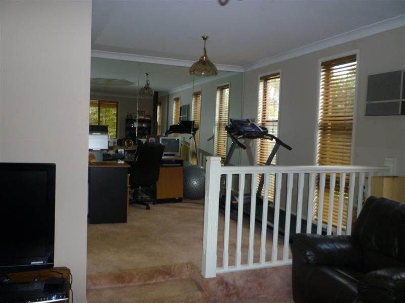 15 Highview Crescent, Modanville NSW 2480