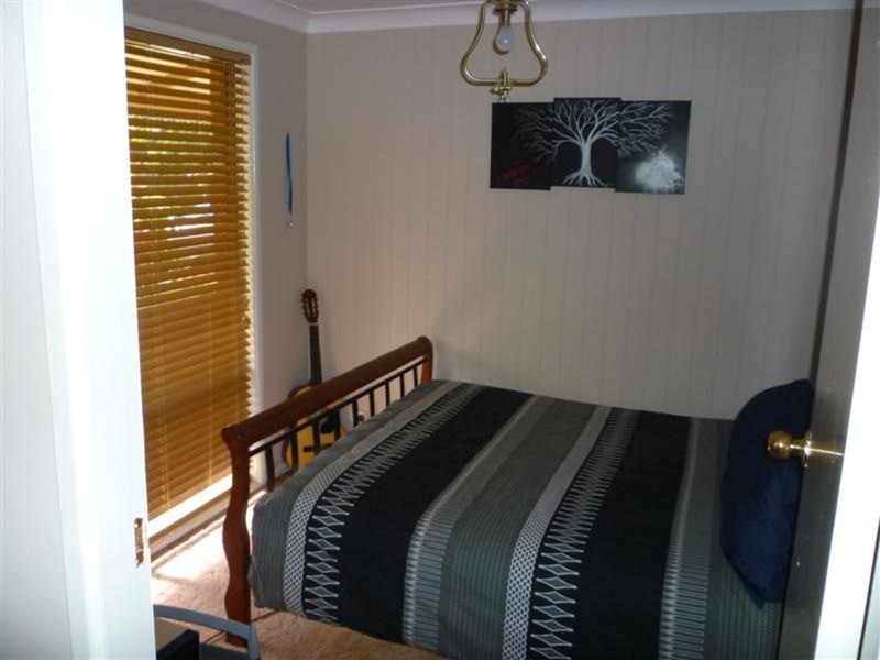 15 Highview Crescent, Modanville NSW 2480