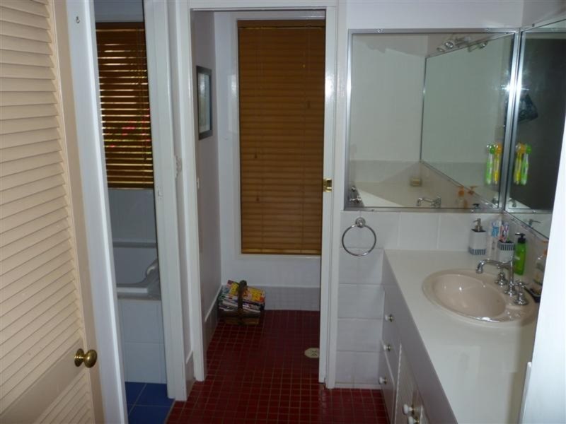 15 Highview Crescent, Modanville NSW 2480