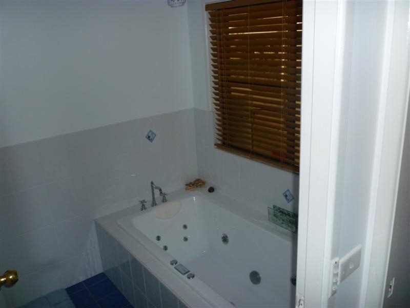 15 Highview Crescent, Modanville NSW 2480