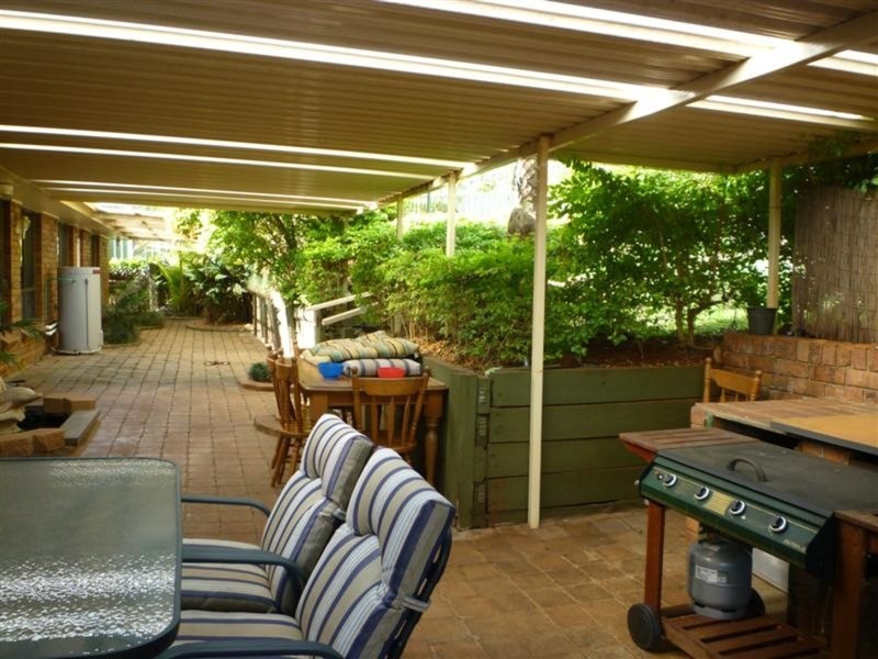 15 Highview Crescent, Modanville NSW 2480