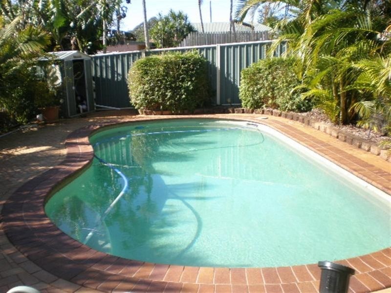 15 Highview Crescent, Modanville NSW 2480