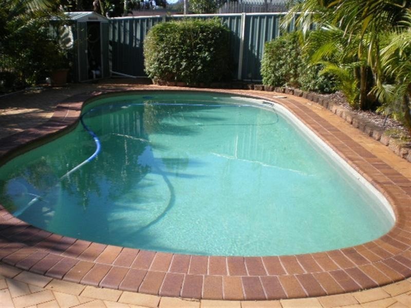 15 Highview Crescent, Modanville NSW 2480