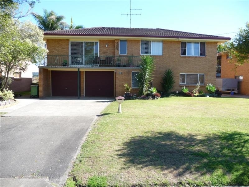 11 Maloney Avenue, South Lismore NSW 2480