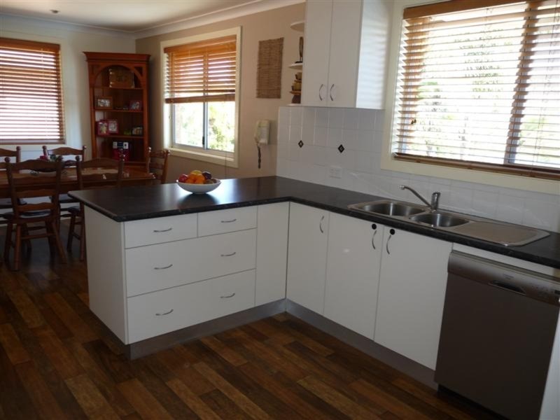 11 Maloney Avenue, South Lismore NSW 2480