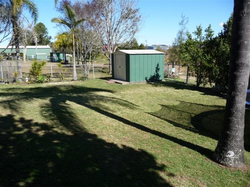 11 Maloney Avenue, South Lismore NSW 2480