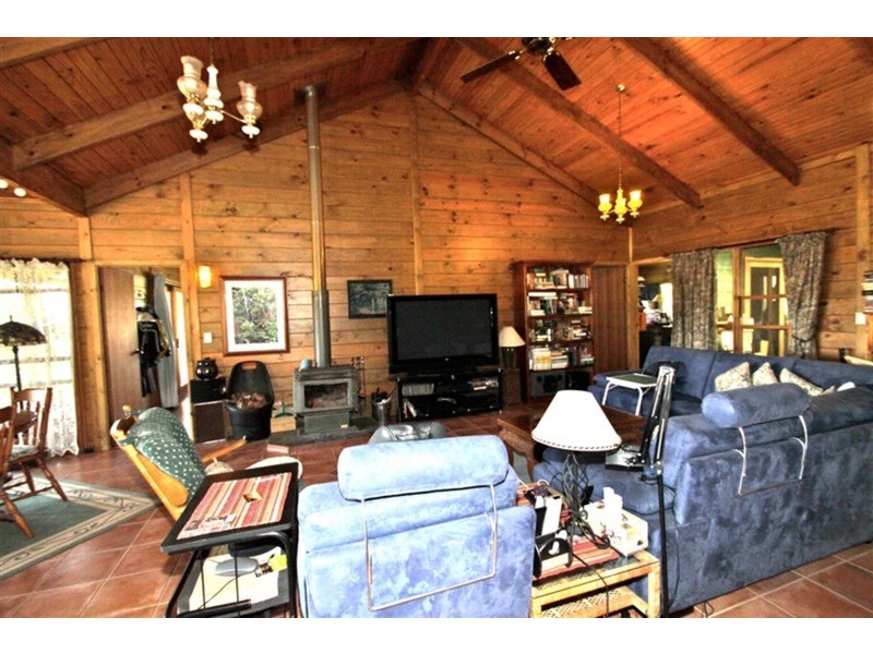 637 Cawongla Road, Larnook NSW 2480
