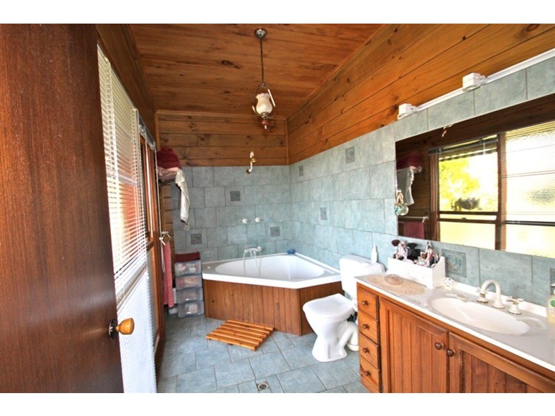 637 Cawongla Road, Larnook NSW 2480