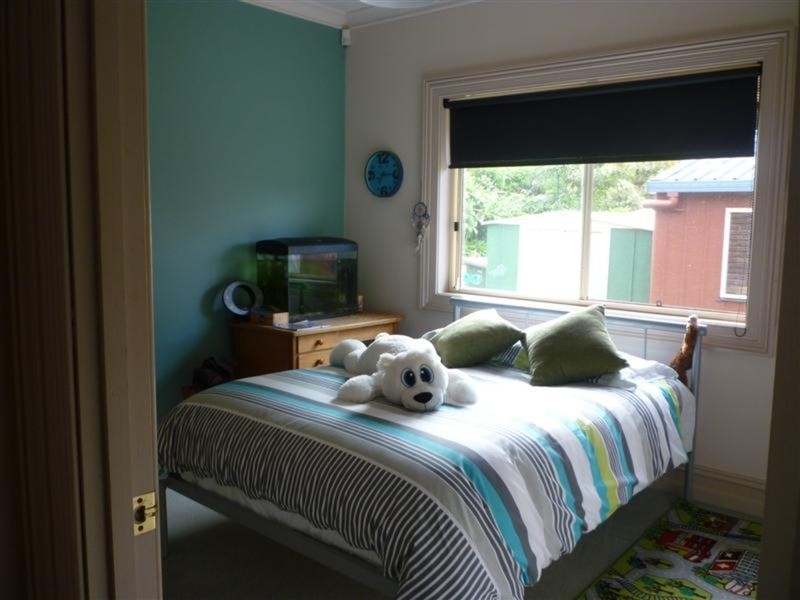 14 Dunromin Drive, Modanville NSW 2480