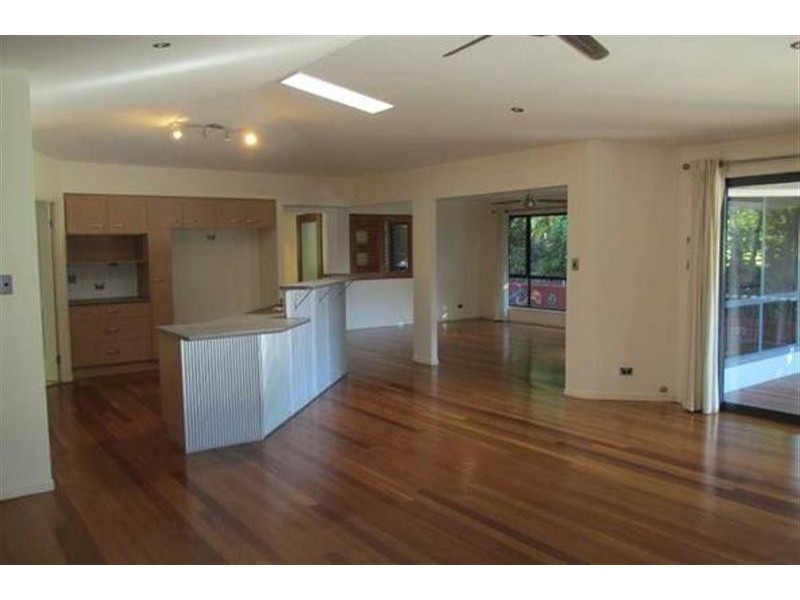 1 Henderson Place, Modanville NSW 2480