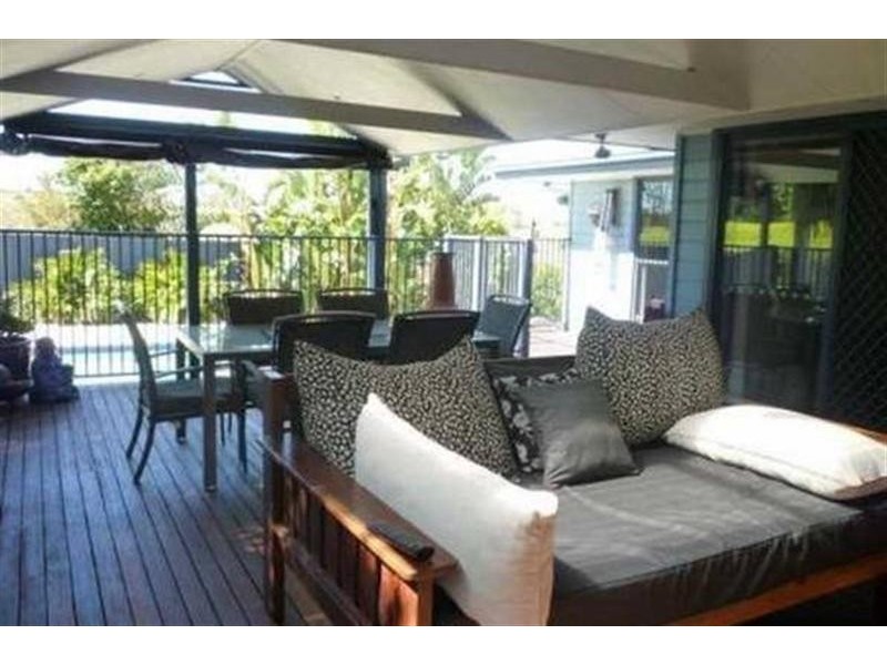 1 Henderson Place, Modanville NSW 2480