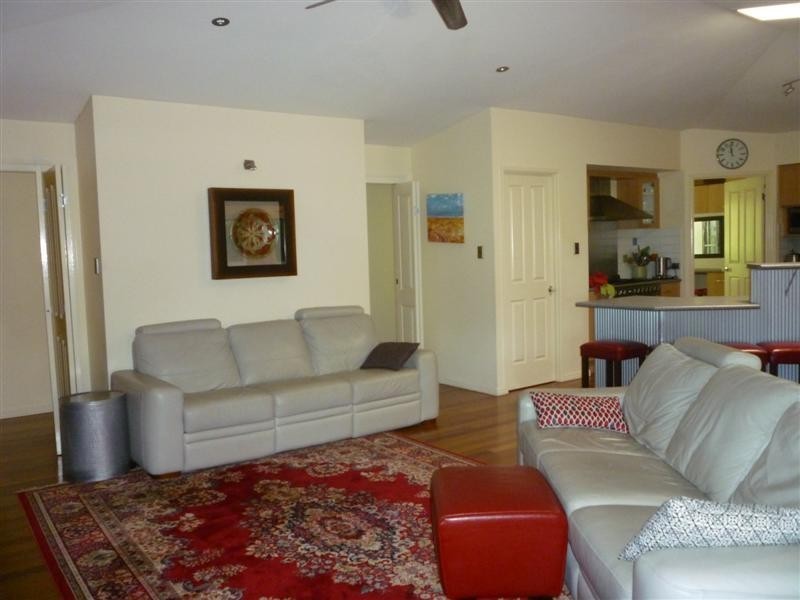 1 Henderson Place, Modanville NSW 2480
