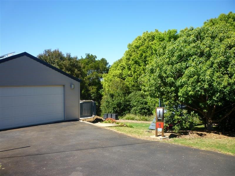 1 Henderson Place, Modanville NSW 2480