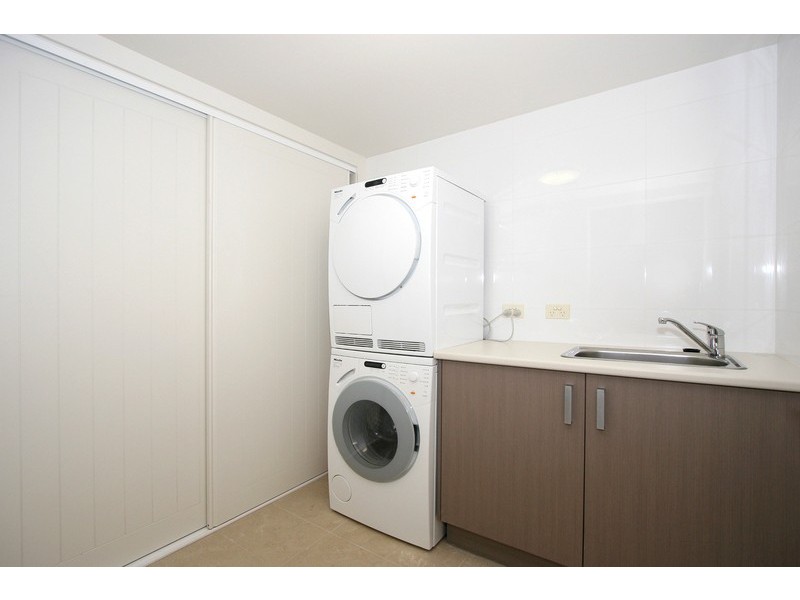 8 Bent Street, Yamba NSW 2464