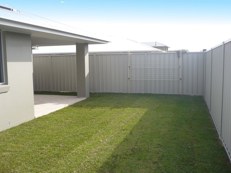 1/6 Bessey Close, Yamba NSW 2464