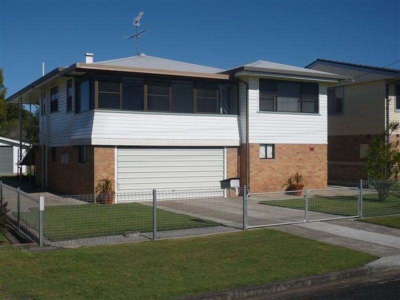 8 Howard Street, Maclean NSW 2463