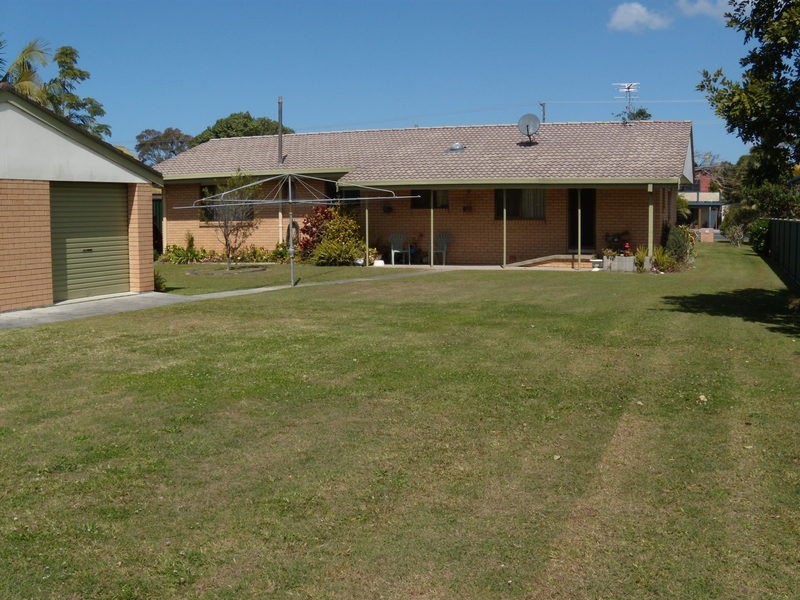 169 Yamba Road, Yamba NSW 2464