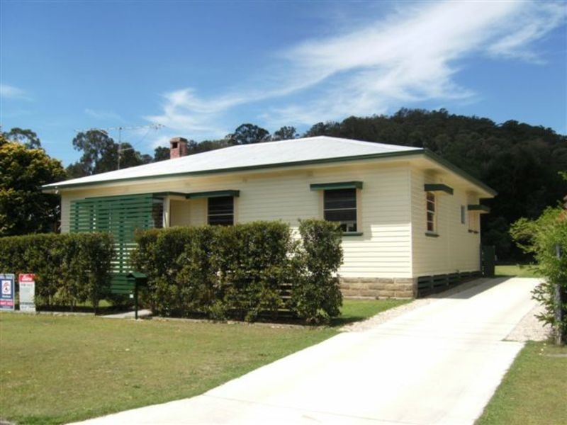 11 Roderick Street, Maclean NSW 2463