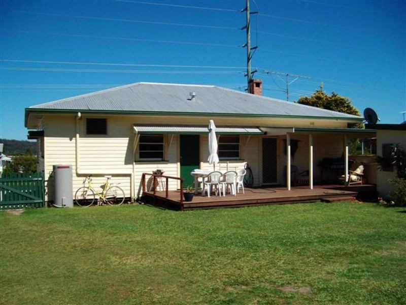 11 Roderick Street, Maclean NSW 2463