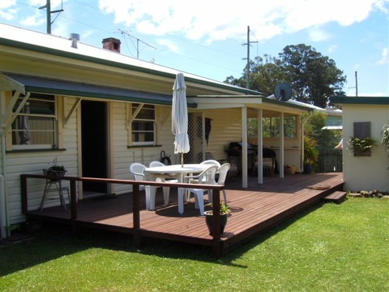 11 Roderick Street, Maclean NSW 2463
