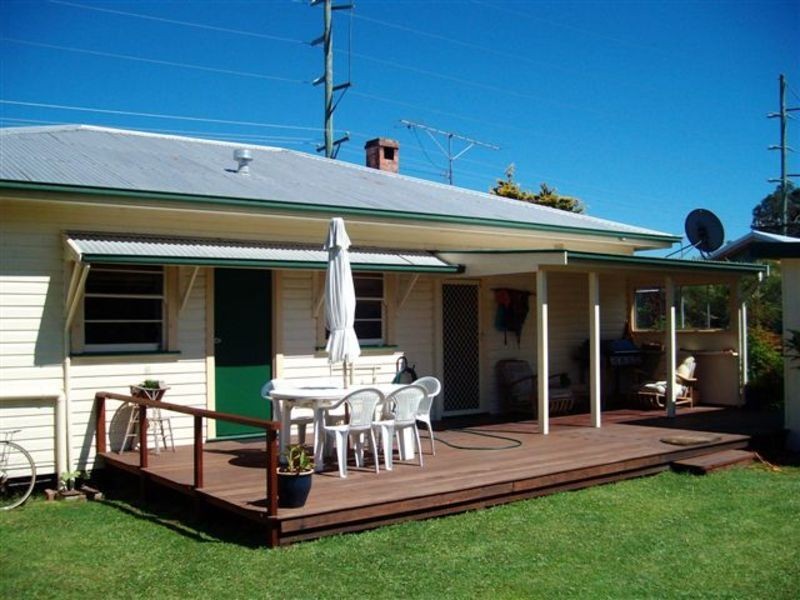 11 Roderick Street, Maclean NSW 2463