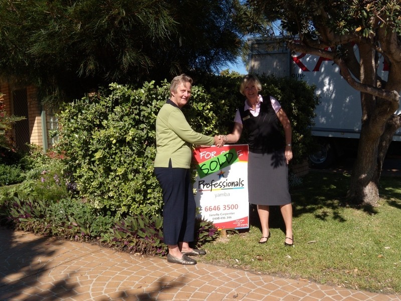 6 Blue Water Court, Yamba NSW 2464