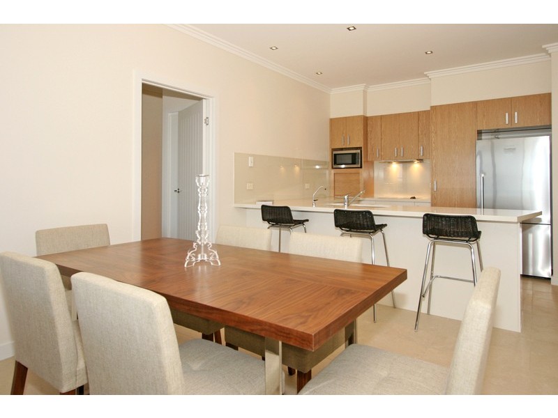 8 Bent Street, Yamba NSW 2464