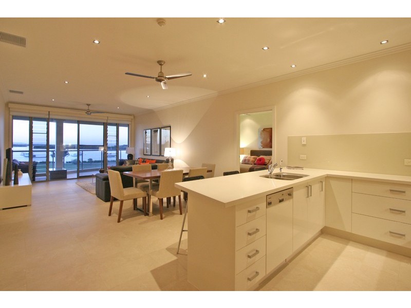 4/8 Bent Street, Yamba NSW 2464