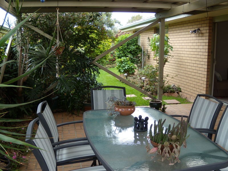6 Blue Water Court, Yamba NSW 2464