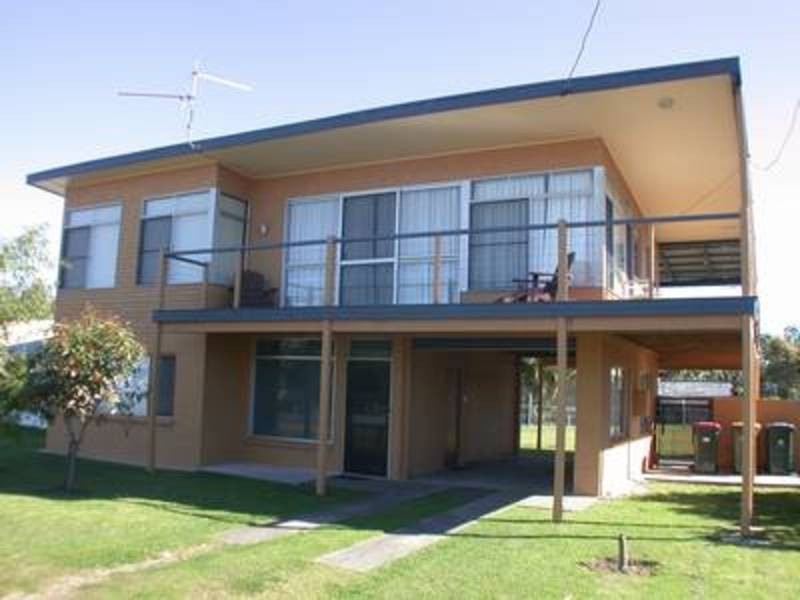 2 Heath Street, Brooms Head NSW 2463