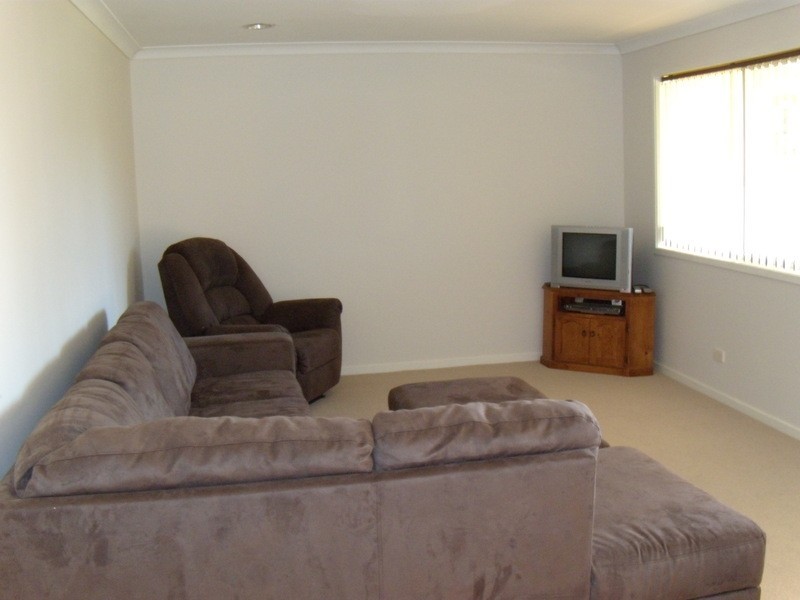 2 Roseland Avenue, Yamba NSW 2464