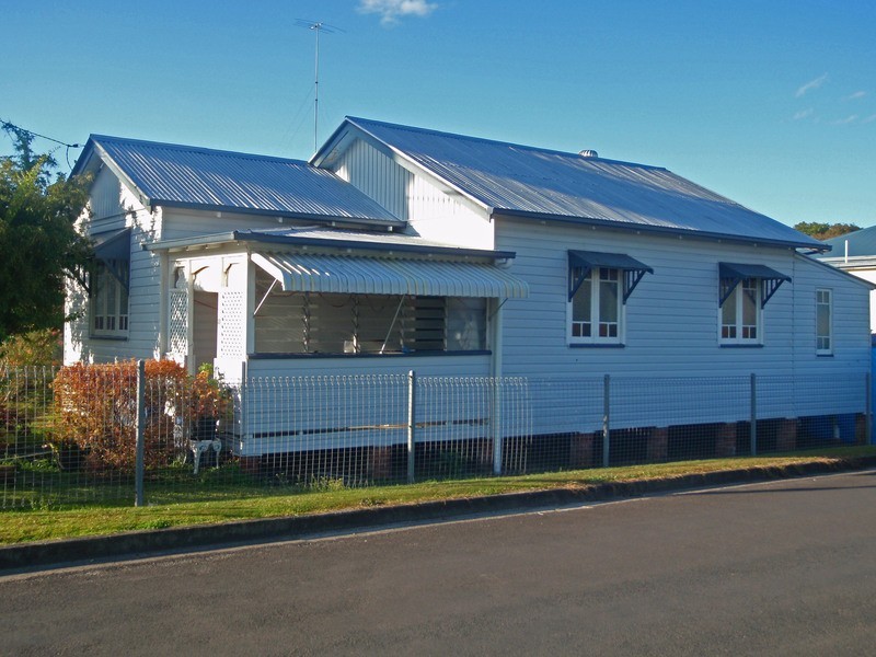 2 Morven Street, Maclean NSW 2463